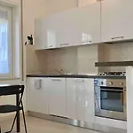 Comodo Al Molo Acquario A-c Apartment *