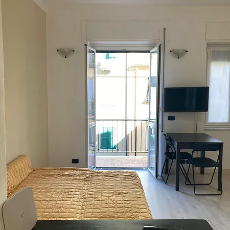 Comodo Al Molo Acquario A-c Apartment *